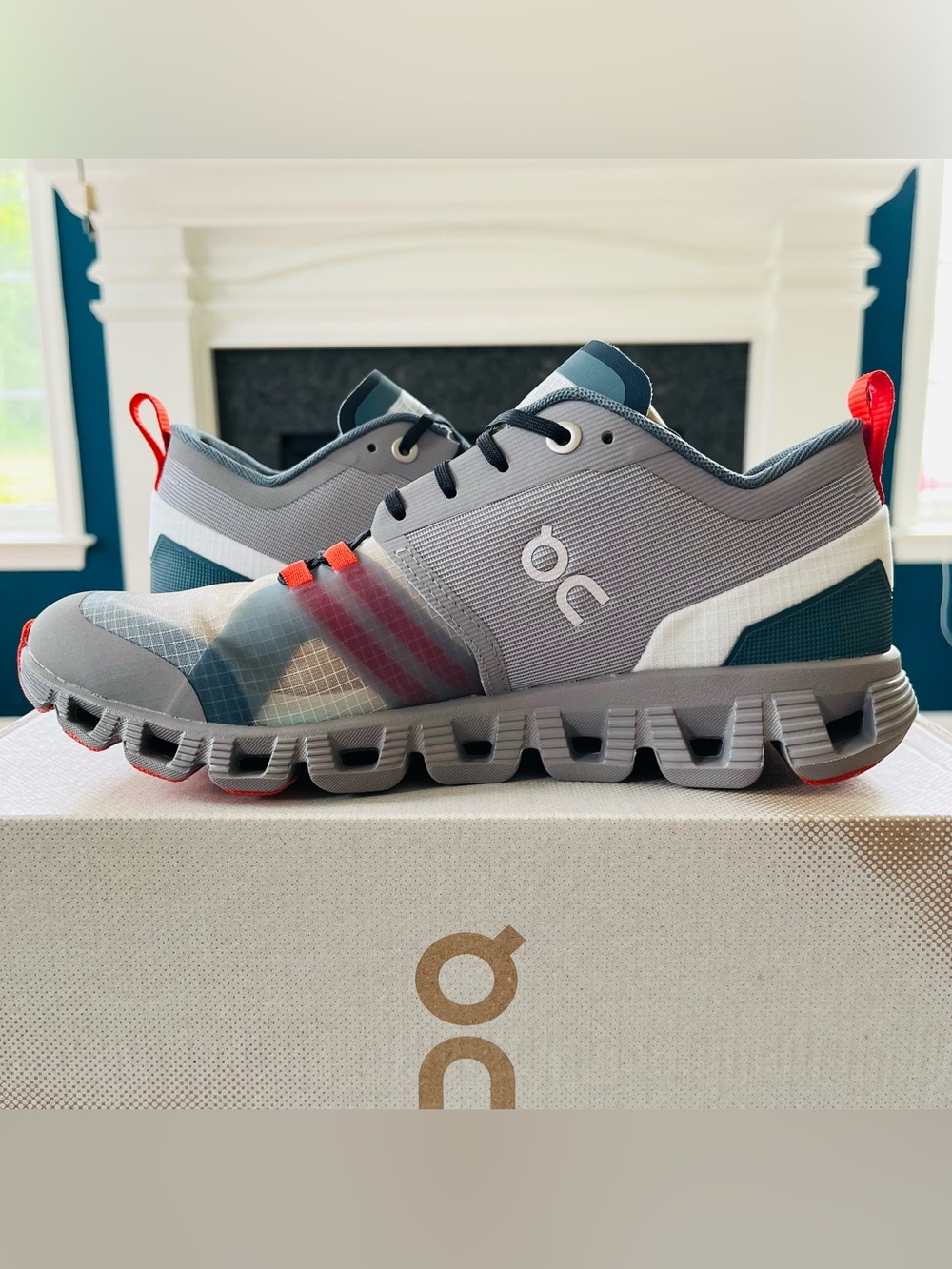 On Cloud X Shift Women's Sneakers Running Shoes Alloy/Red 38.99121 - Picture 2 of 7